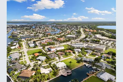 121 S Bahama Avenue, Marco Island, FL 34145 - Photo 28