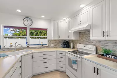 121 S Bahama Avenue, Marco Island, FL 34145 - Photo 8