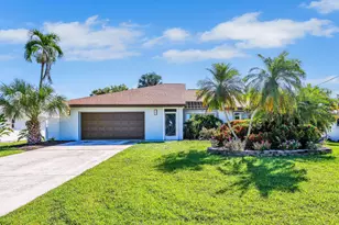 405 Grenada Ave, Naples, FL 34113 - Photo 2