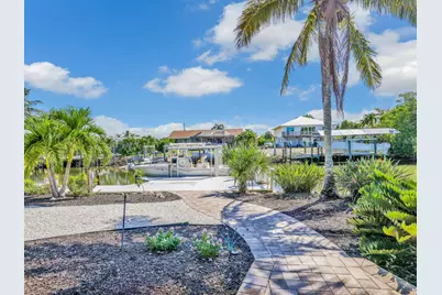 405 Grenada Avenue, Naples, FL 34113 - Photo 30