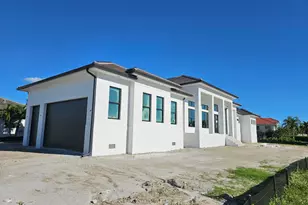 211 Landmark St, Marco Island, FL 34145 - Photo 1