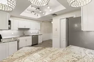 961 Collier Ct, Marco Island, FL 34145 - Photo 4