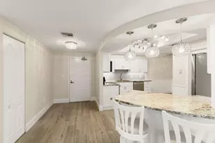 961 Collier Ct, Marco Island, FL 34145 - Photo 2