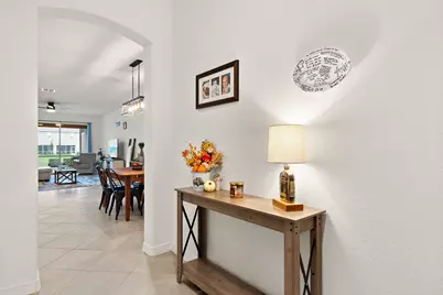 2685 Vine Avenue, Naples, FL 34120 - Photo 4