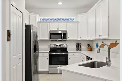 2685 Vine Avenue, Naples, FL 34120 - Photo 14