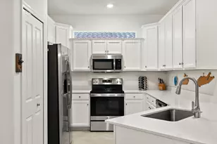 2685 Vine Ave, Naples, FL 34120 - Photo 14