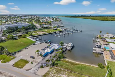 106 Pago Pago Drive W, Naples, FL 34113 - Photo 42