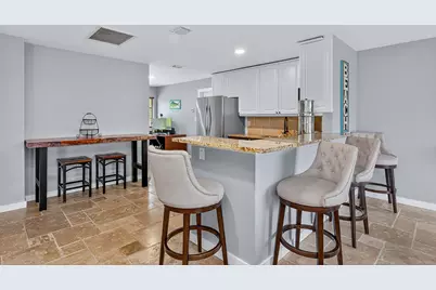 106 Pago Pago Drive W, Naples, FL 34113 - Photo 4