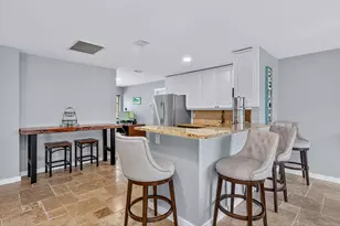 106 Pago Pago Dr W, Naples, FL 34113 - Photo 4