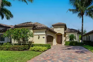 2990 Aviamar Cir, Naples, FL 34114 - Photo 1