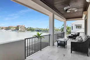 710 Tigertail Ct, Marco Island, FL 34145 - Photo 4