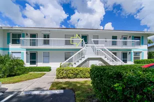 1375 Mainsail Dr, Naples, FL 34114 - Photo 32