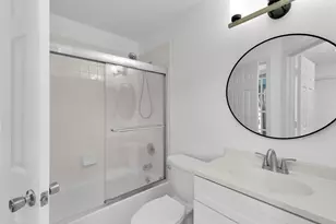 1375 Mainsail Dr, Naples, FL 34114 - Photo 22