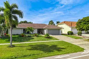 620 N Barfield Dr, Marco Island, FL 34145 - Photo 4