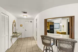 961 Collier Ct, Marco Island, FL 34145 - Photo 2