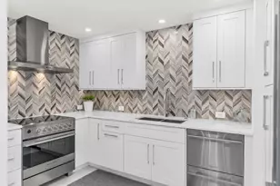 3443 Gulf Shore Blvd N, Naples, FL 34103 - Photo 8