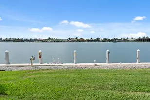 730 W Elkcam Cir, Marco Island, FL 34145 - Photo 28