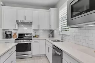 2191 Yellowfin Cir, Naples, FL 34114 - Photo 6