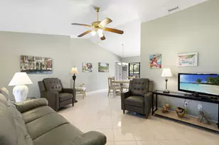 3434 Anton Ct, Naples, FL 34109 - Photo 4