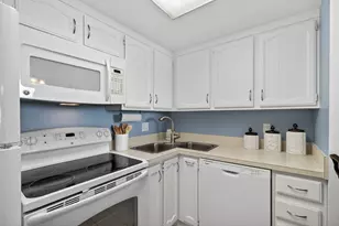 180 Seaview Ct, Marco Island, FL 34145 - Photo 10