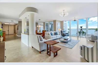 700 La Peninsula Boulevard #206, Naples, FL 34113 - Photo 4