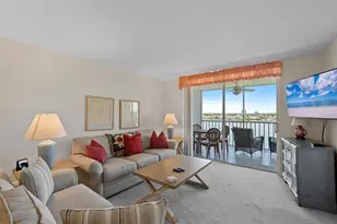 897 Collier Ct, Marco Island, FL 34145 - Photo 4