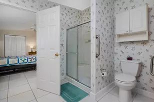 255 Riverwood Rd, Naples, FL 34114 - Photo 22