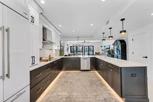 533 La Peninsula Blvd, Naples, FL 34113 - Photo 4