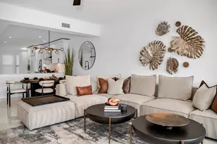 533 La Peninsula Blvd, Naples, FL 34113 - Photo 12