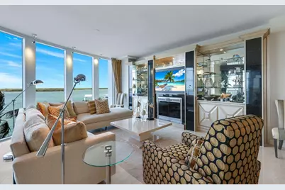 700 La Peninsula Boulevard #305, Naples, FL 34113 - Photo 2