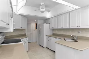 929 Collier Ct, Marco Island, FL 34145 - Photo 12
