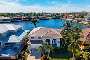 1819 Maywood Ct, Marco Island, FL 34145 - Photo 2