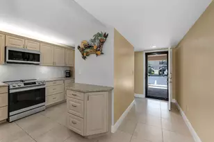 236 Pebble Beach Cir, Naples, FL 34113 - Photo 12