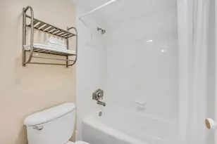 1086 Forest Lakes Dr, Naples, FL 34105 - Photo 20