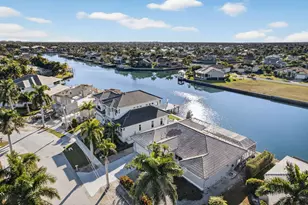 489 Adirondack Ct, Marco Island, FL 34145 - Photo 6