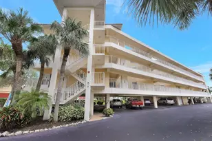816 W Elkcam Cir, Marco Island, FL 34145 - Photo 22
