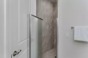 121 Newport Dr, Naples, FL 34114 - Photo 24