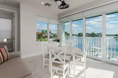 121 Newport Drive, Naples, FL 34114 - Photo 4