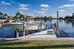 121 Newport Dr, Naples, FL 34114 - Photo 4