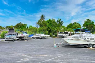 41 Sonderhen Dr, Naples, FL 34114 - Photo 30