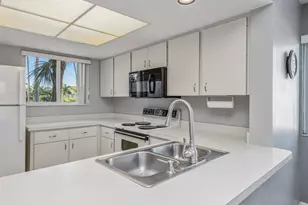 893 Collier Ct, Marco Island, FL 34145 - Photo 8