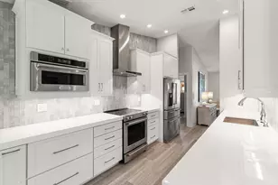 200 Sand Hill St, Marco Island, FL 34145 - Photo 12