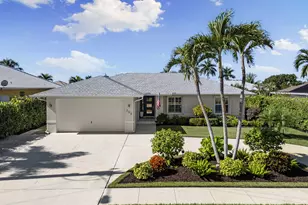 200 Sand Hill St, Marco Island, FL 34145 - Photo 32