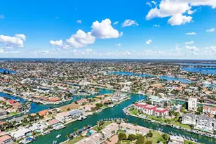 888 Banyan Ct, Marco Island, FL 34145 - Photo 50