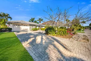 2170 Snook Dr, Naples, FL 34102 - Photo 10