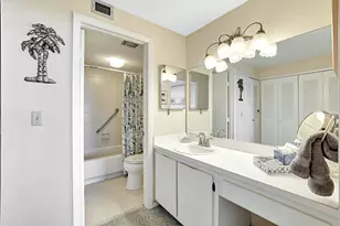 440 Seaview Ct, Marco Island, FL 34145 - Photo 16