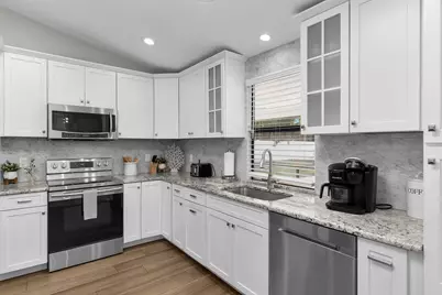 186 Wickliffe Drive, Naples, FL 34110 - Photo 8