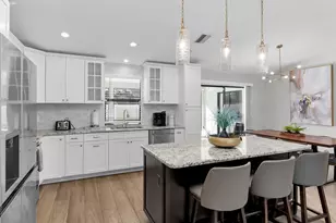 186 Wickliffe Dr, Naples, FL 34110 - Photo 6