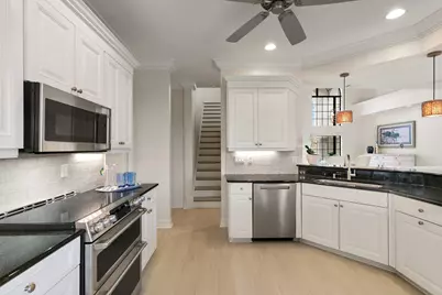 516 Spinnaker Drive, Marco Island, FL 34145 - Photo 12