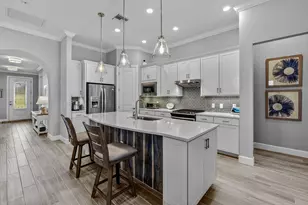 2723 Aviamar Cir, Naples, FL 34114 - Photo 8